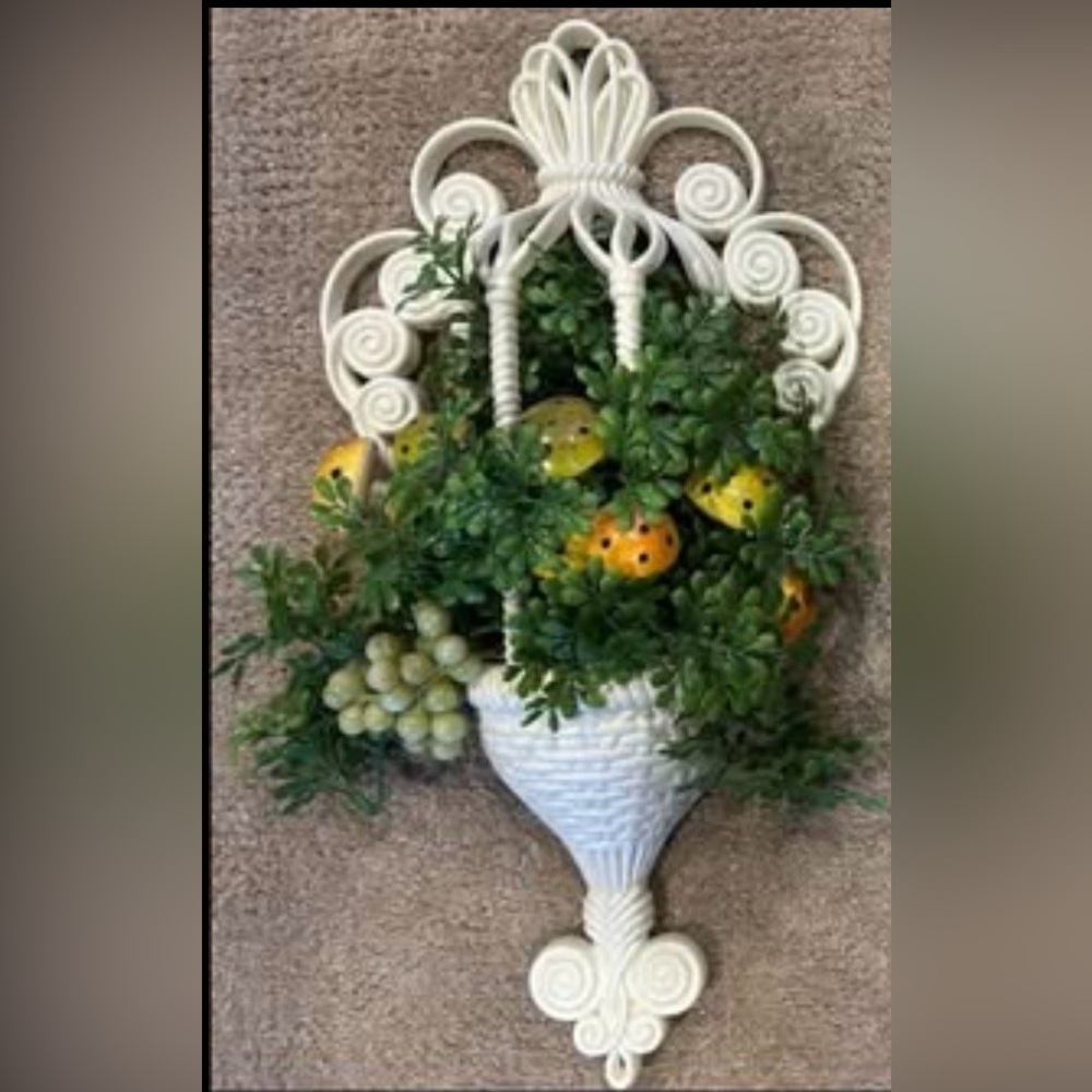 Vintage Burwood Homco Large Wall Pocket Hanging Planter Decor Sconce Mushrooms